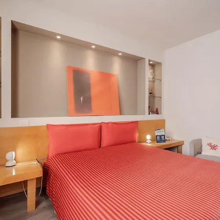 Hotel Hotiday Collection -