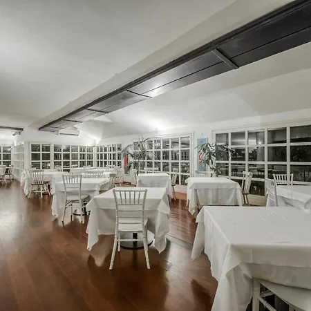 호텔 Hotiday Collection -