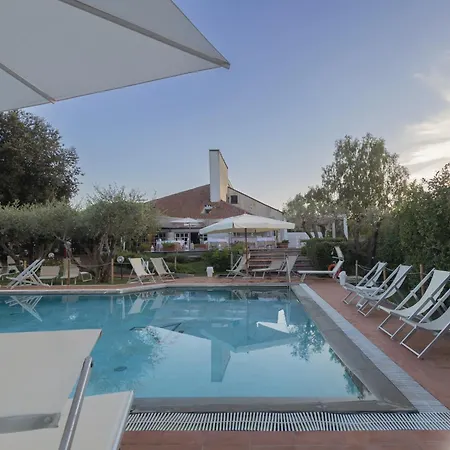 Hotiday Collection - Hotel Sarzana