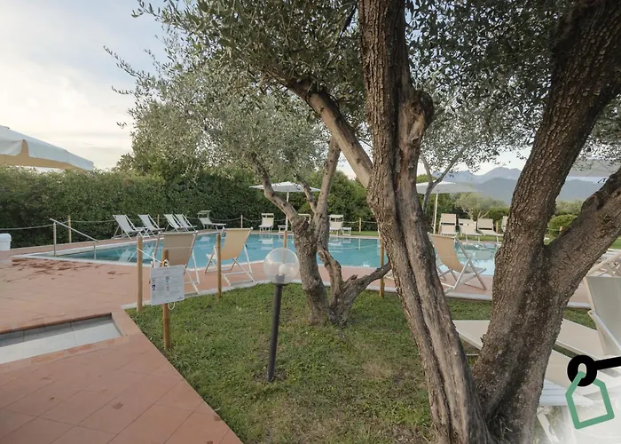 Hotiday Collection - Hotel Sarzana